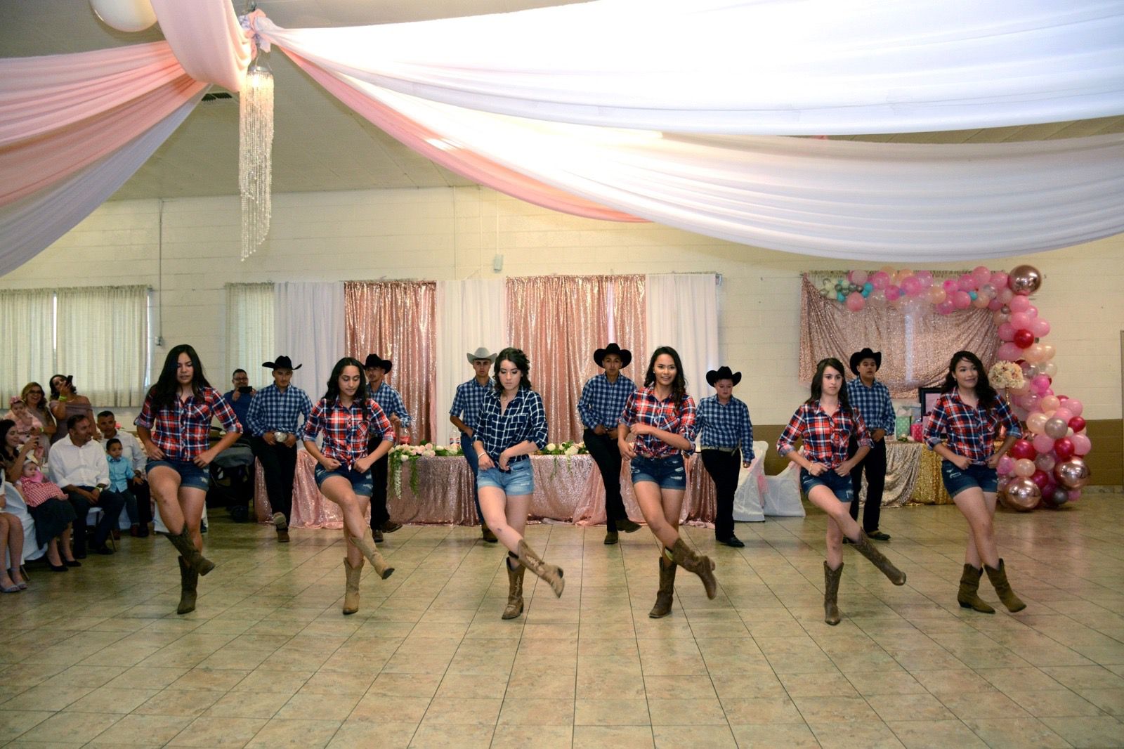 Chambelanes dance choreography captured